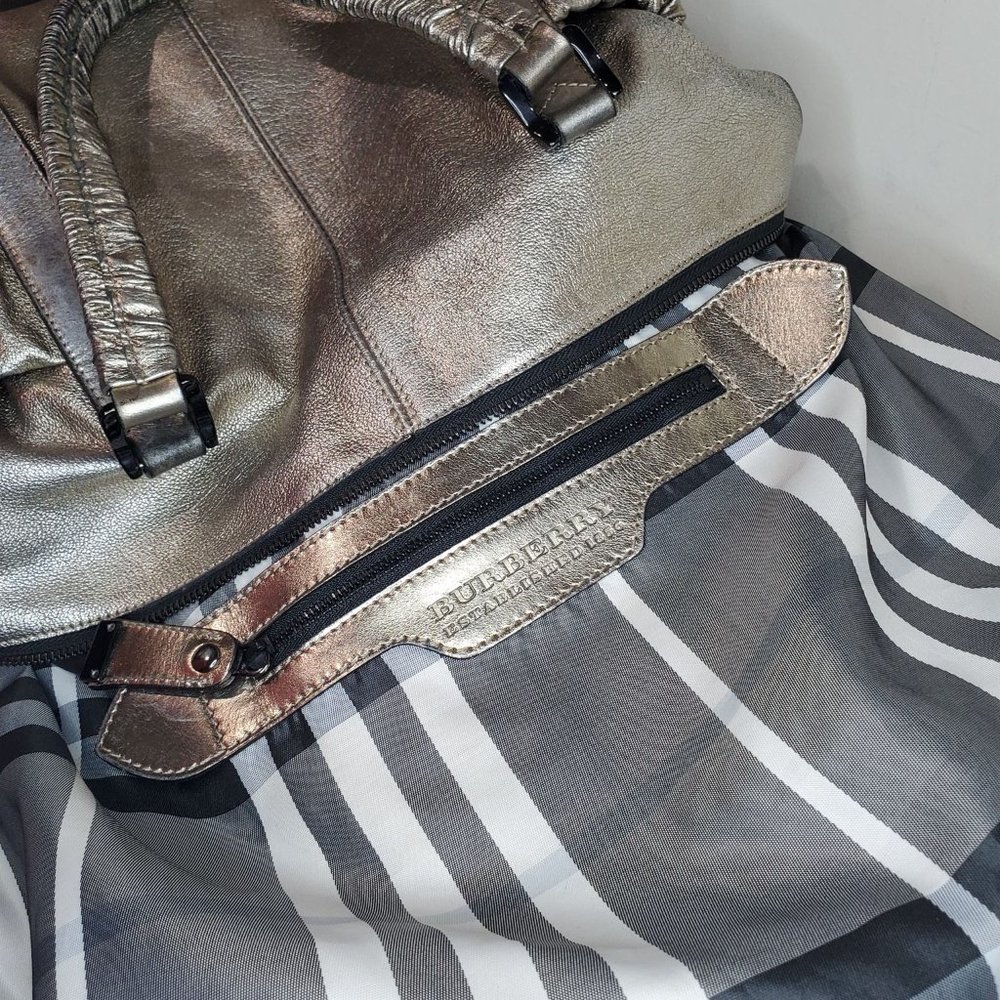 Burberry - Picture 5 of 9